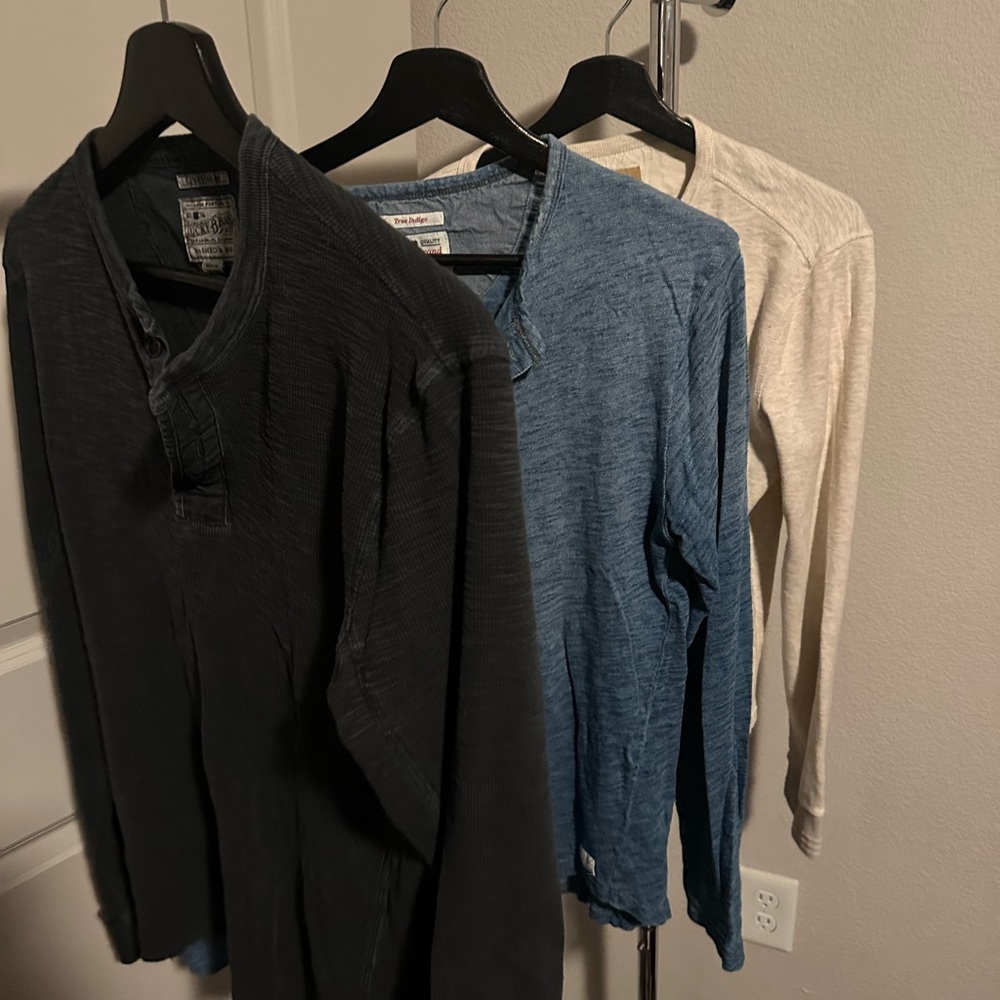 3 long sleeve lucky brand henleys
